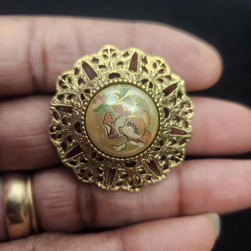 Vintage Gold Tone Filigree Floral Cabochon Round Brooch Pin 1.5 Inch